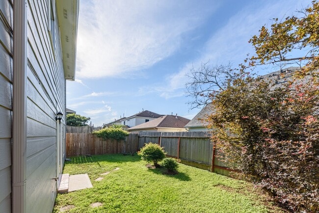 Building Photo - 11710 Fossil Rock Ln