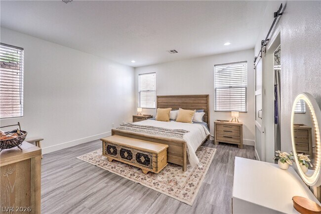 Building Photo - 10762 Flame Vine Ct