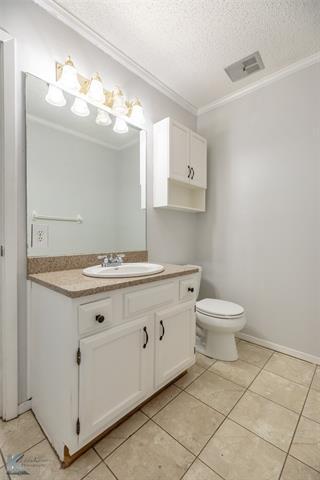 Building Photo - 717 Chanticleers Ln