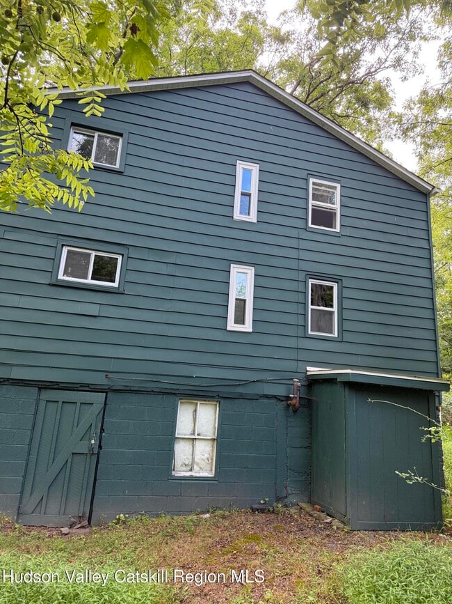 Building Photo - 123 Queens Hwy