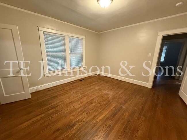 Building Photo - 2 Bedroom Home in Washington Park