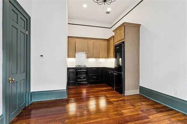 Building Photo - 632 Esplanade Ave