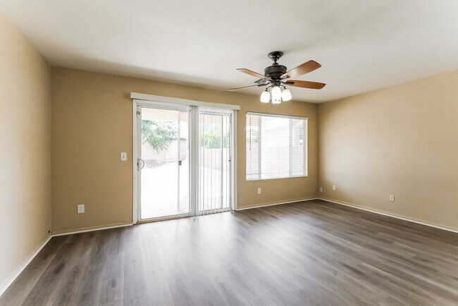Building Photo - 9030 E Muleshoe St