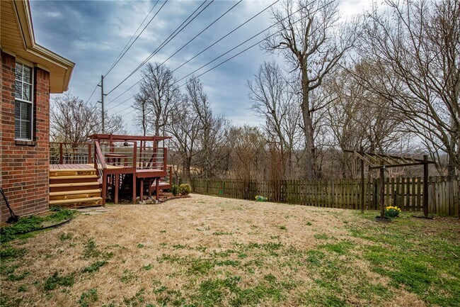 Building Photo - 2803 Foxwood Dr