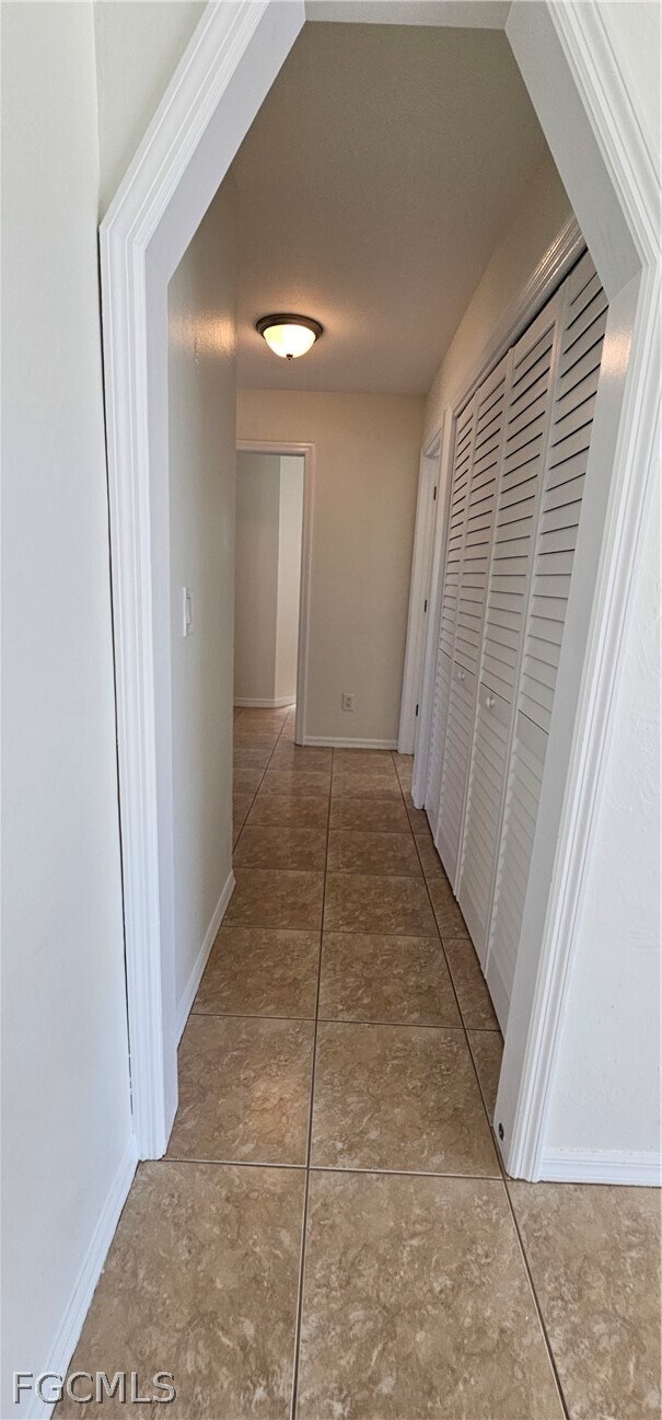 Building Photo - 420 SE 15th Terrace