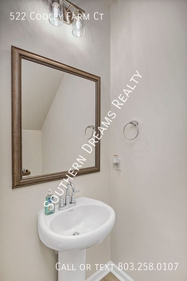 Building Photo - 522 Cooley Farm Ct