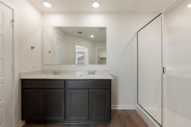 Building Photo - 109 Watch Hl