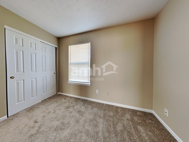 Building Photo - 6402 Kelsey Dr