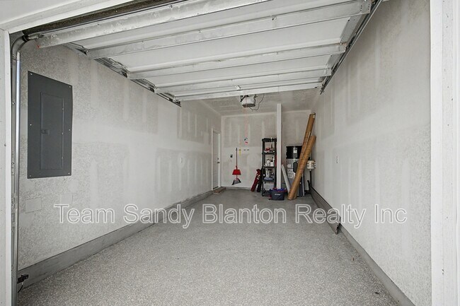 Building Photo - 9055 Golden Eye Dr