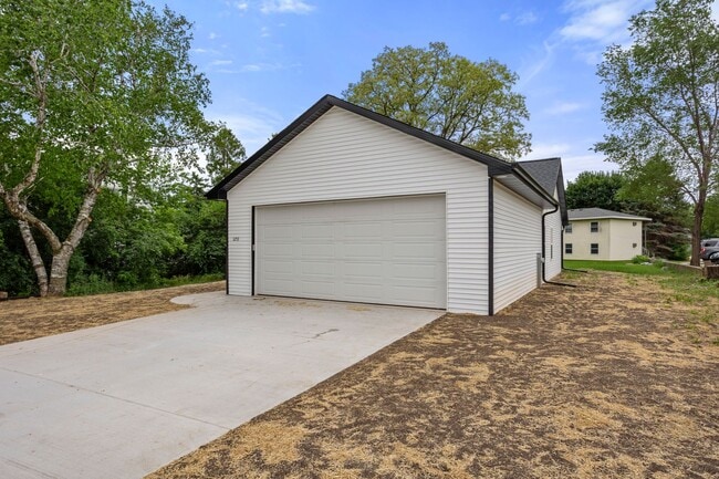 Building Photo - New Construction Home for Rent in Oshkosh, WI