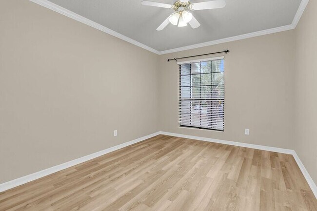 Building Photo - 1850 Montclair Dr