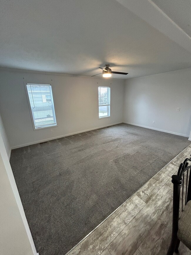 Building Photo - 54 Hickory Ln