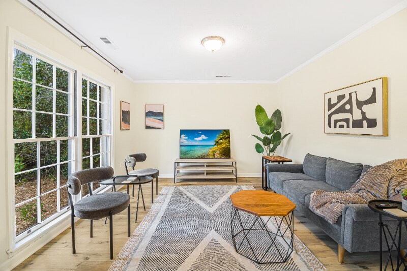 Building Photo - 1408 N Cherokee Ave