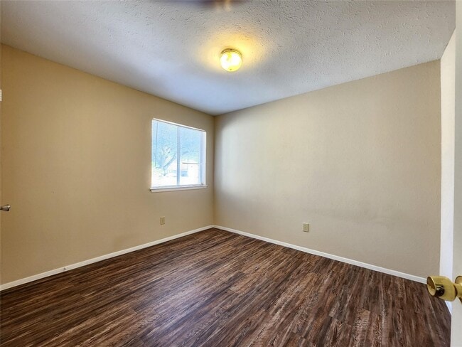 Building Photo - 22810 Leedstown Ln