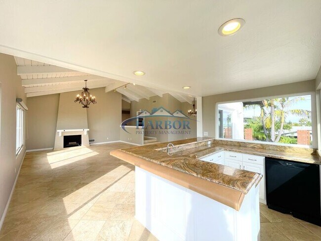 Building Photo - 2300 Sparta Dr