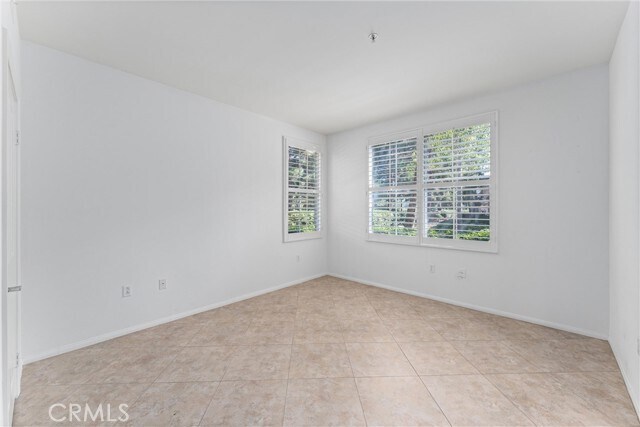 Building Photo - 2802 Ladrillo Aisle