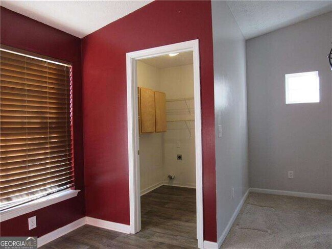 Building Photo - 35 Granite Ct