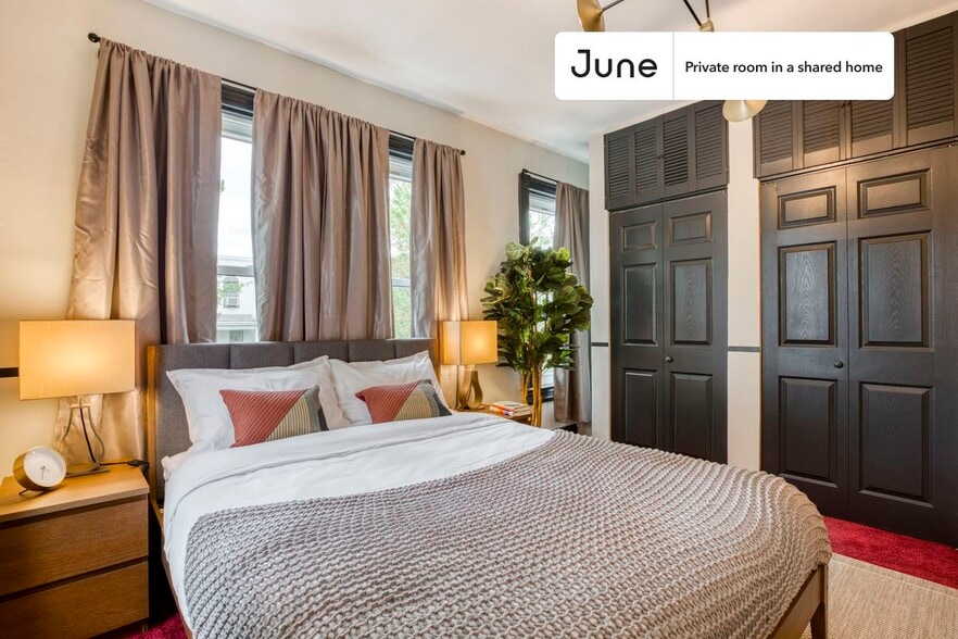 Primary Photo - Room in Shared 4 bed/2 bath home