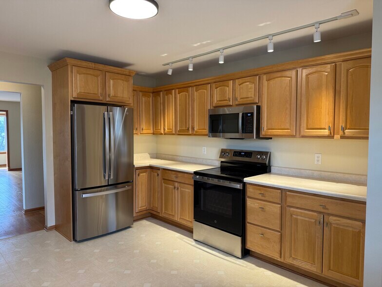 Building Photo - W9206 Ripley Rd