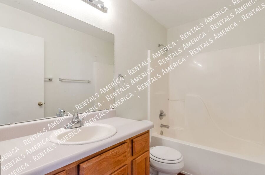 Building Photo - 1202 N Thunder Ridge Dr