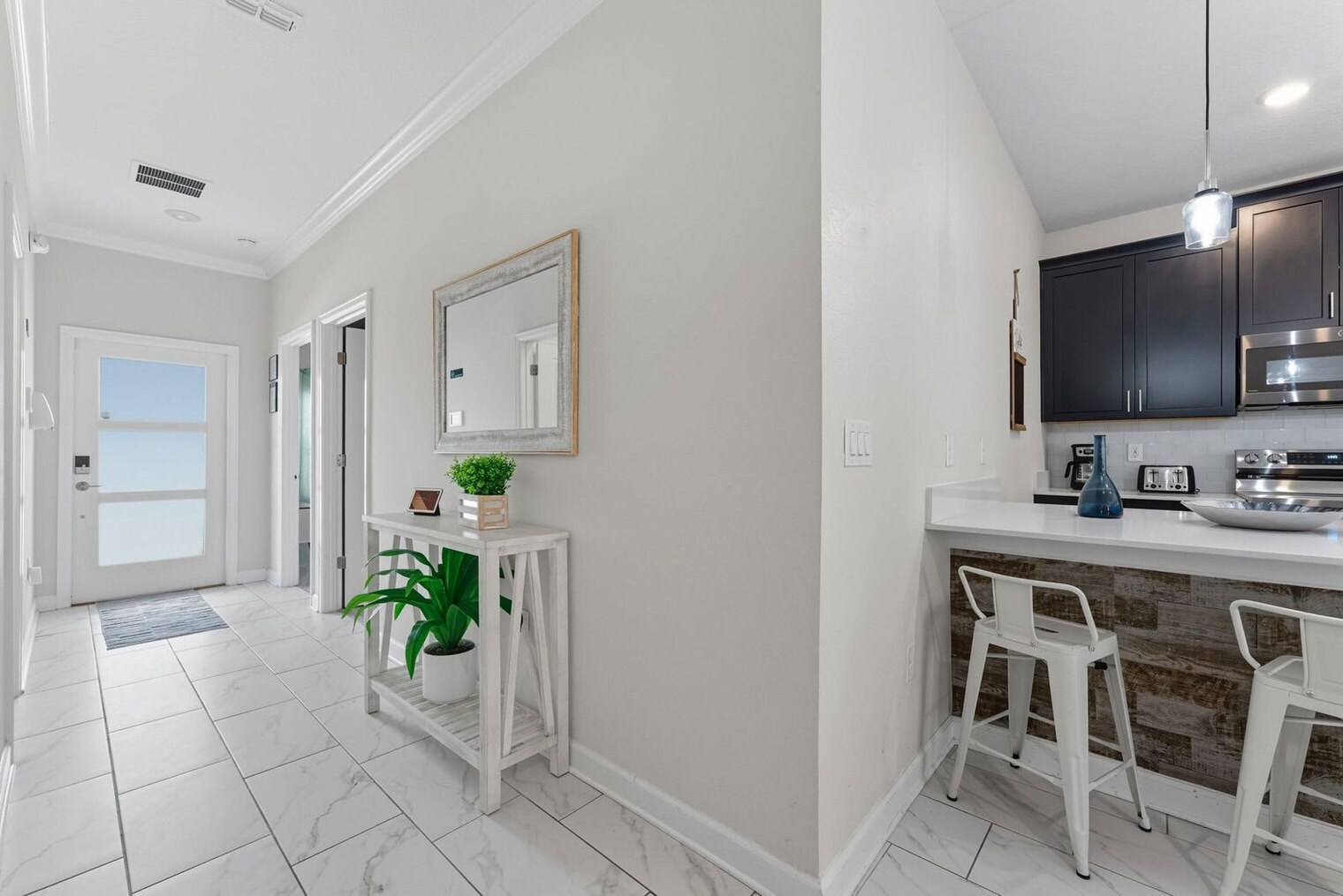 Building Photo - 1128 Challenge Dr