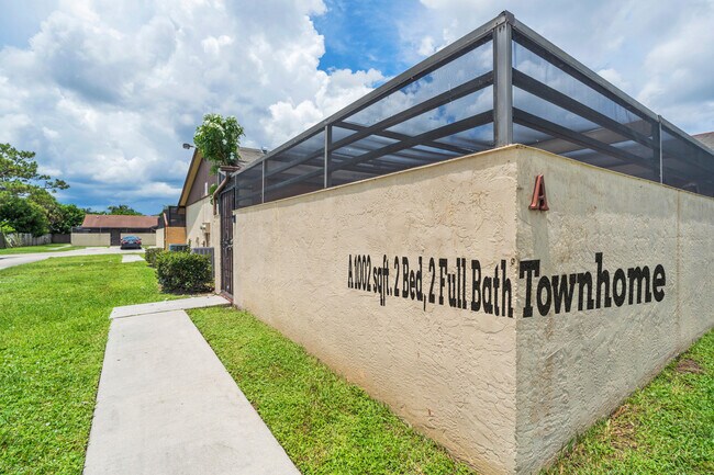 Building Photo - 4757 Sunny Palm Cir