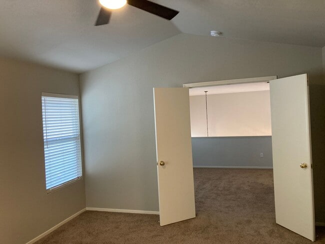 Building Photo - East Roseville Perfect