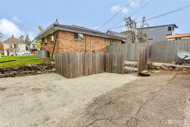 Building Photo - 2715 S 7th St