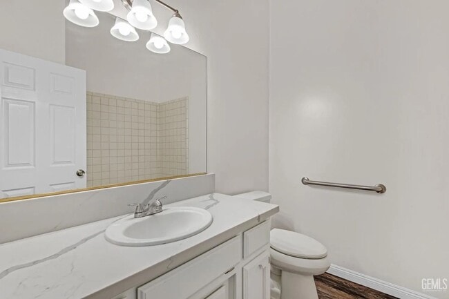 Building Photo - 14004 Las Entradas - Gorgeous NW remodeled...