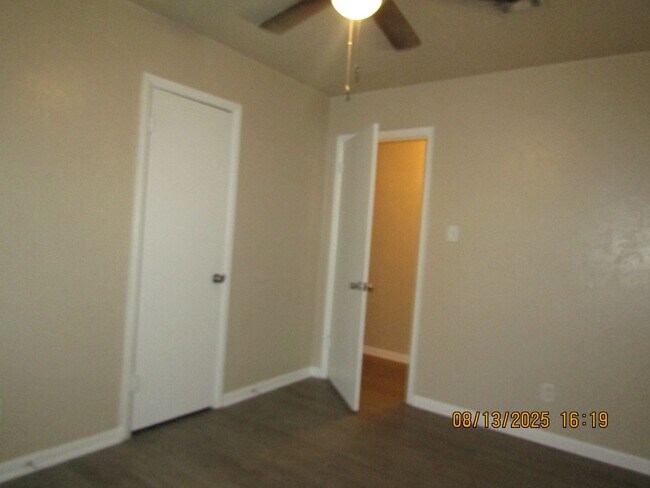 Building Photo - Move In Special: $250 off on The First Full Month' Rent!