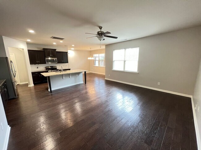 Building Photo - Gorgeous 3 bedroom home near Brier Creek and RTP!