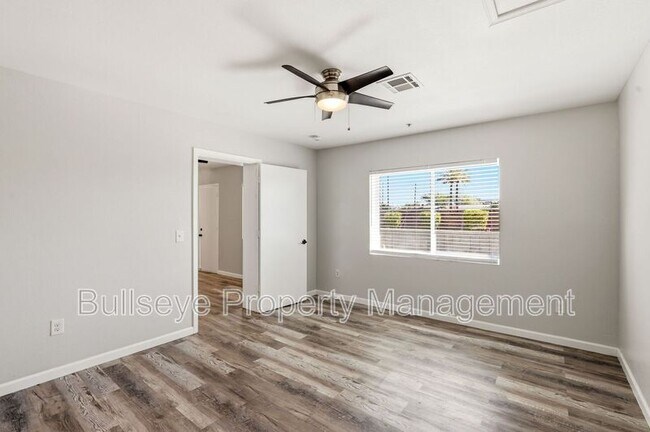 Building Photo - 840 E Turney Ave