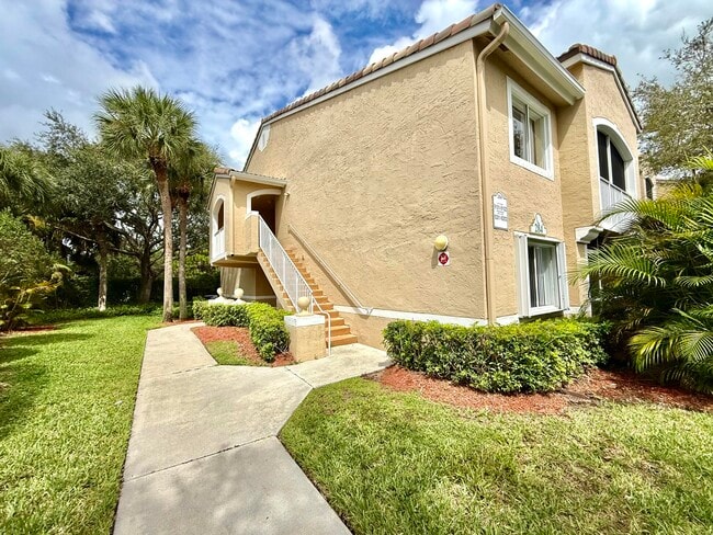 Building Photo - 284 Village Blvd