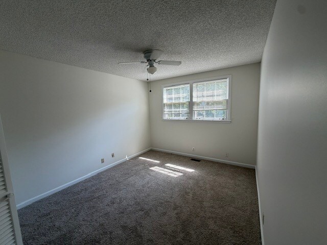 Building Photo - 2900 Moss Spring Dr