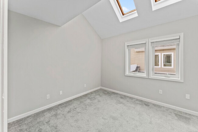 Building Photo - 2660 North Ave