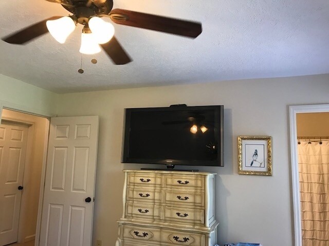 Building Photo - 3BR/ 2BA + Garage Condo in Beautiful Country Setting