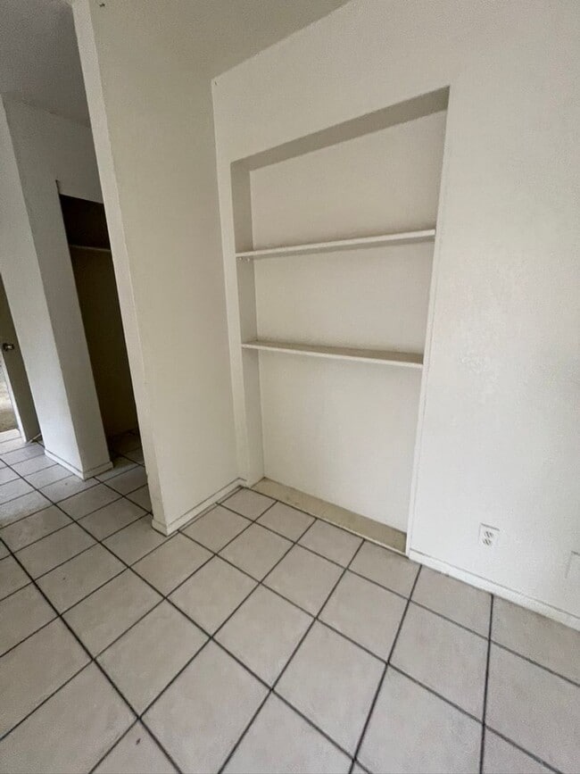 Building Photo - 850 Camino Lindo