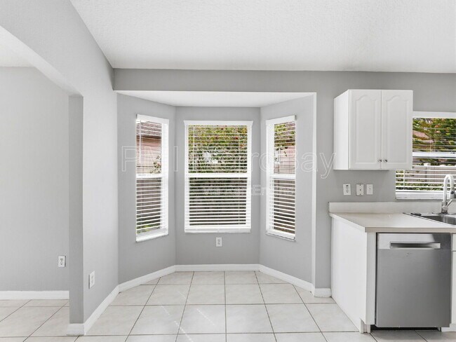 Building Photo - 7632 Blue Spring Dr