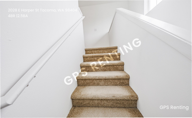 Building Photo - 2028 E Harper St