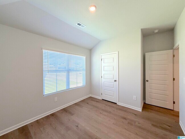 Building Photo - 302 Spanish Moss Ct