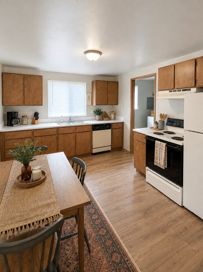 Building Photo - No Shared Laundry Here—Washer & Dryer Included!