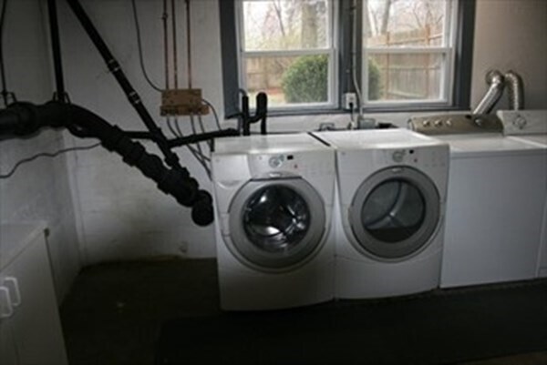 Building Photo - 4-6 Bishop St-