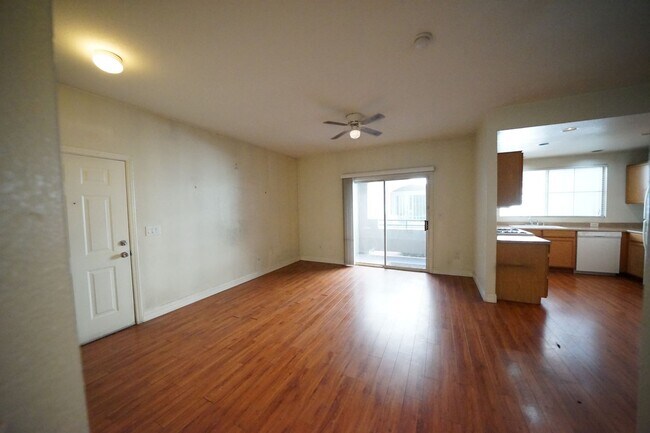 Building Photo - NO SHOWINGS until 5/1/2026