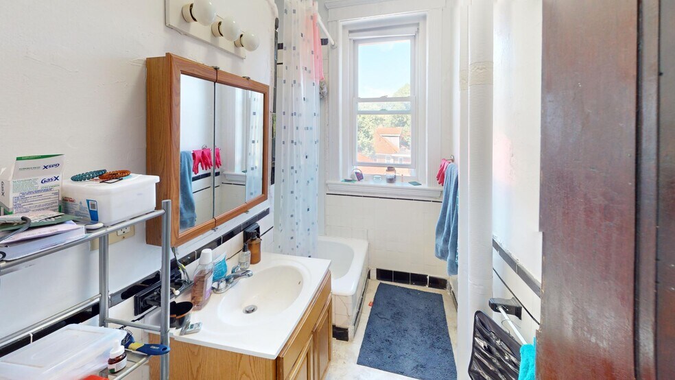 Building Photo - 1800 Commonwealth Ave