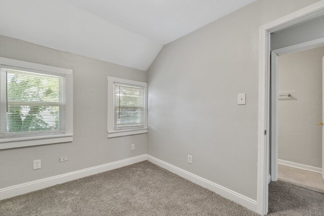 Building Photo - PORTSMOUTH TOWNHOME - 2 BED, 2 FULL BATH FOR RENT BY PMI VIRGINIA