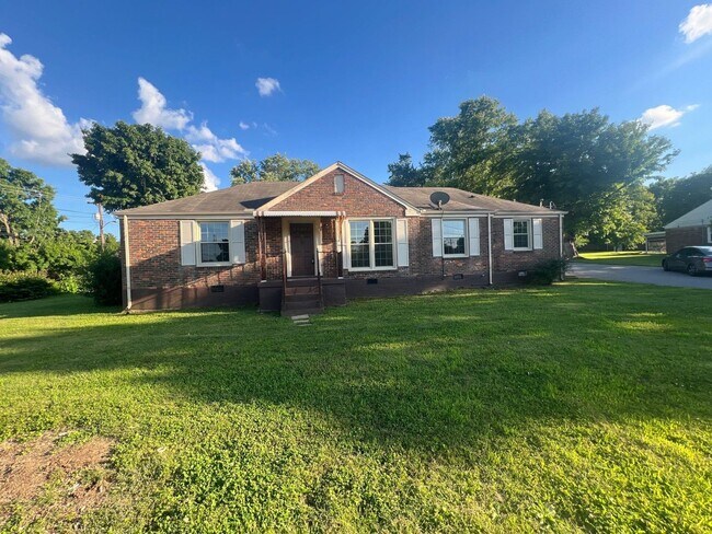 Primary Photo - 2323 Sweetwood Rd
