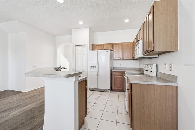 Building Photo - 571 Shoreham Ct NE