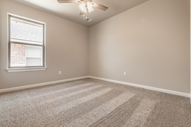 Building Photo - Available in Mustang. Showings begin Frida...
