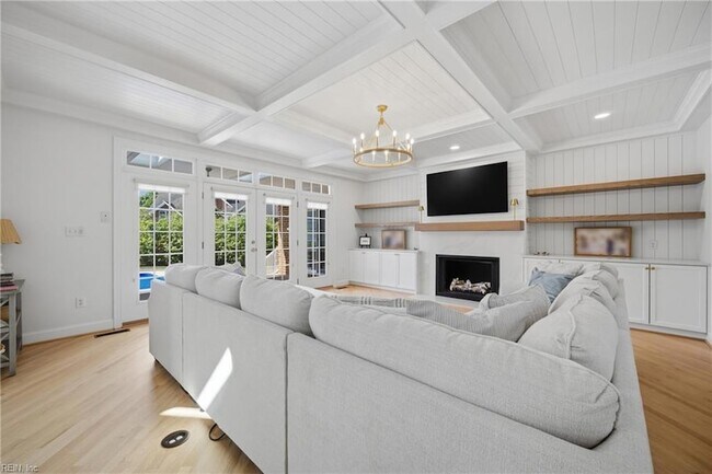 Building Photo - 2320 Perez Way