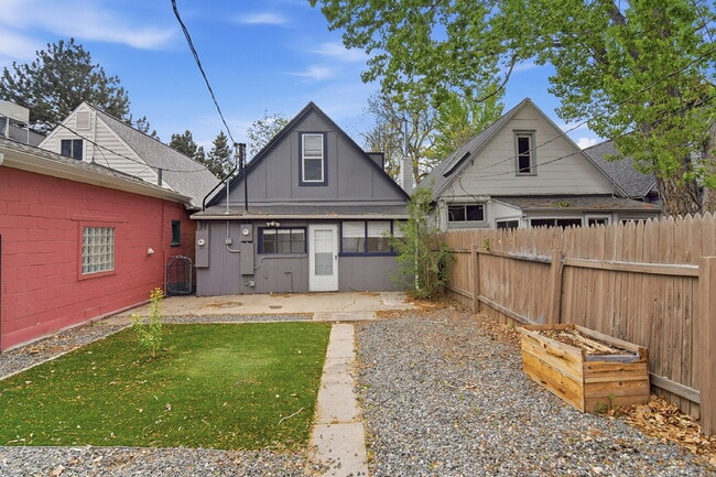 Building Photo - $2,995.95- 3 Bed, 2 Bath Home in Highlands Ranch with In Unit Laundry!